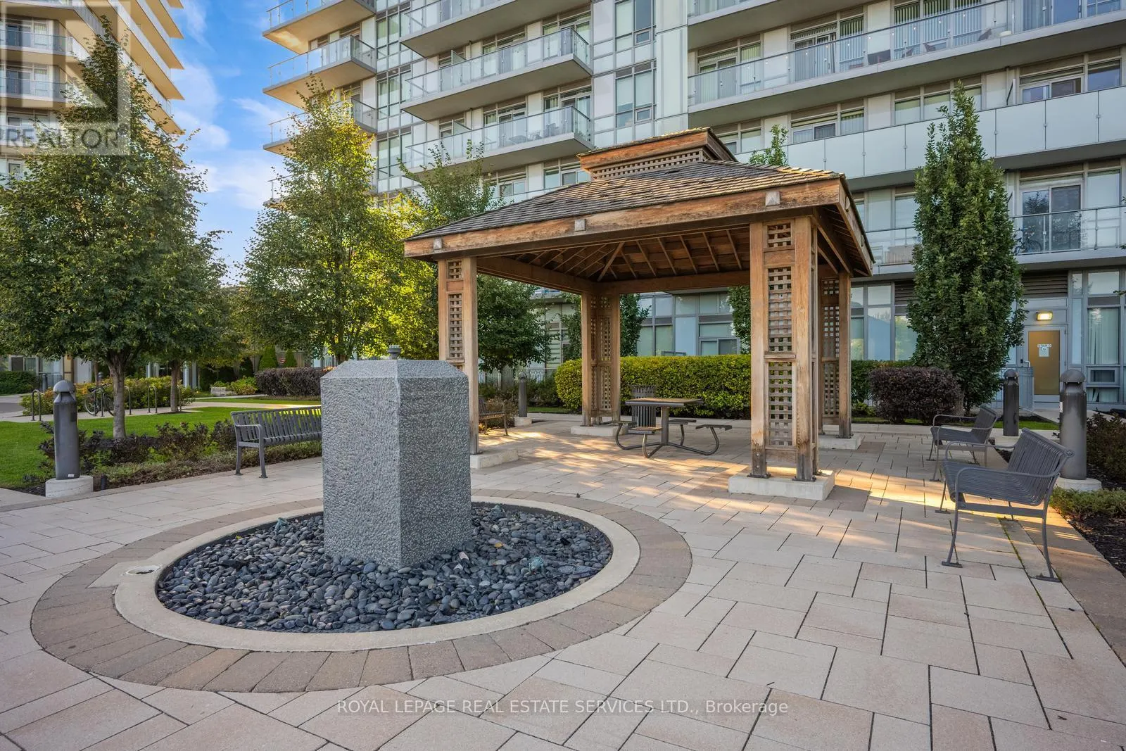 1010 - 4633 GLEN ERIN DRIVE