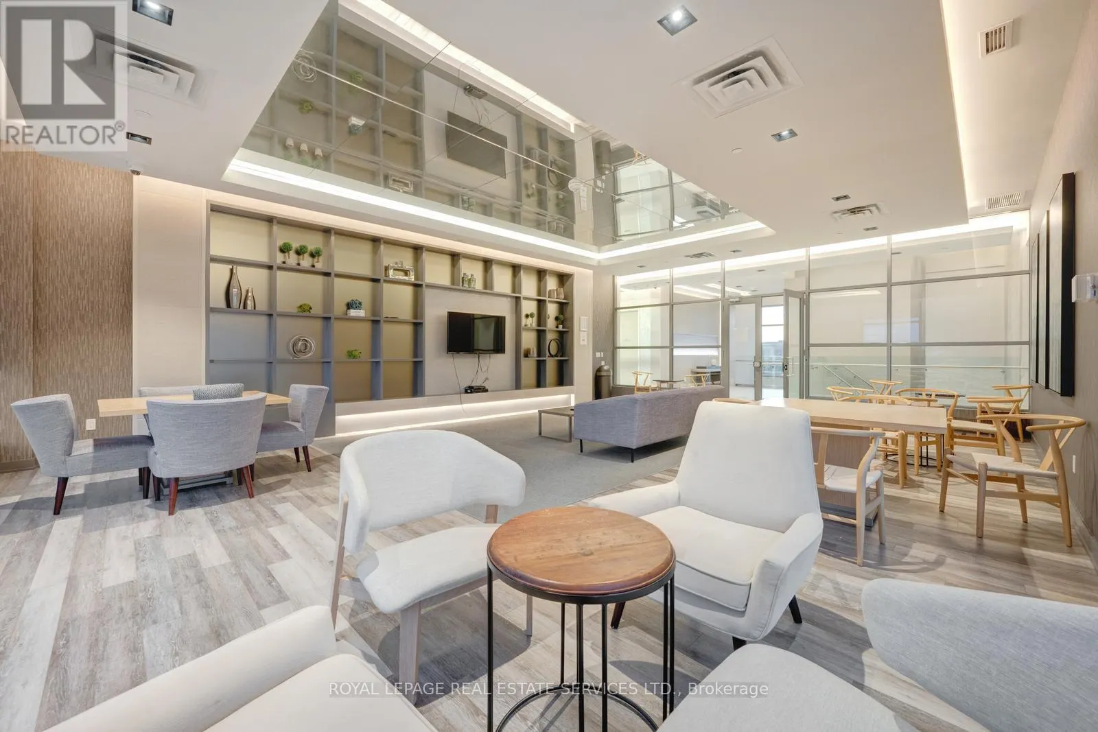 1010 - 4633 GLEN ERIN DRIVE
