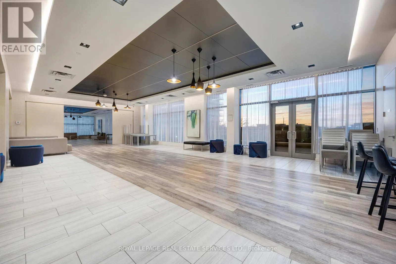 1010 - 4633 GLEN ERIN DRIVE