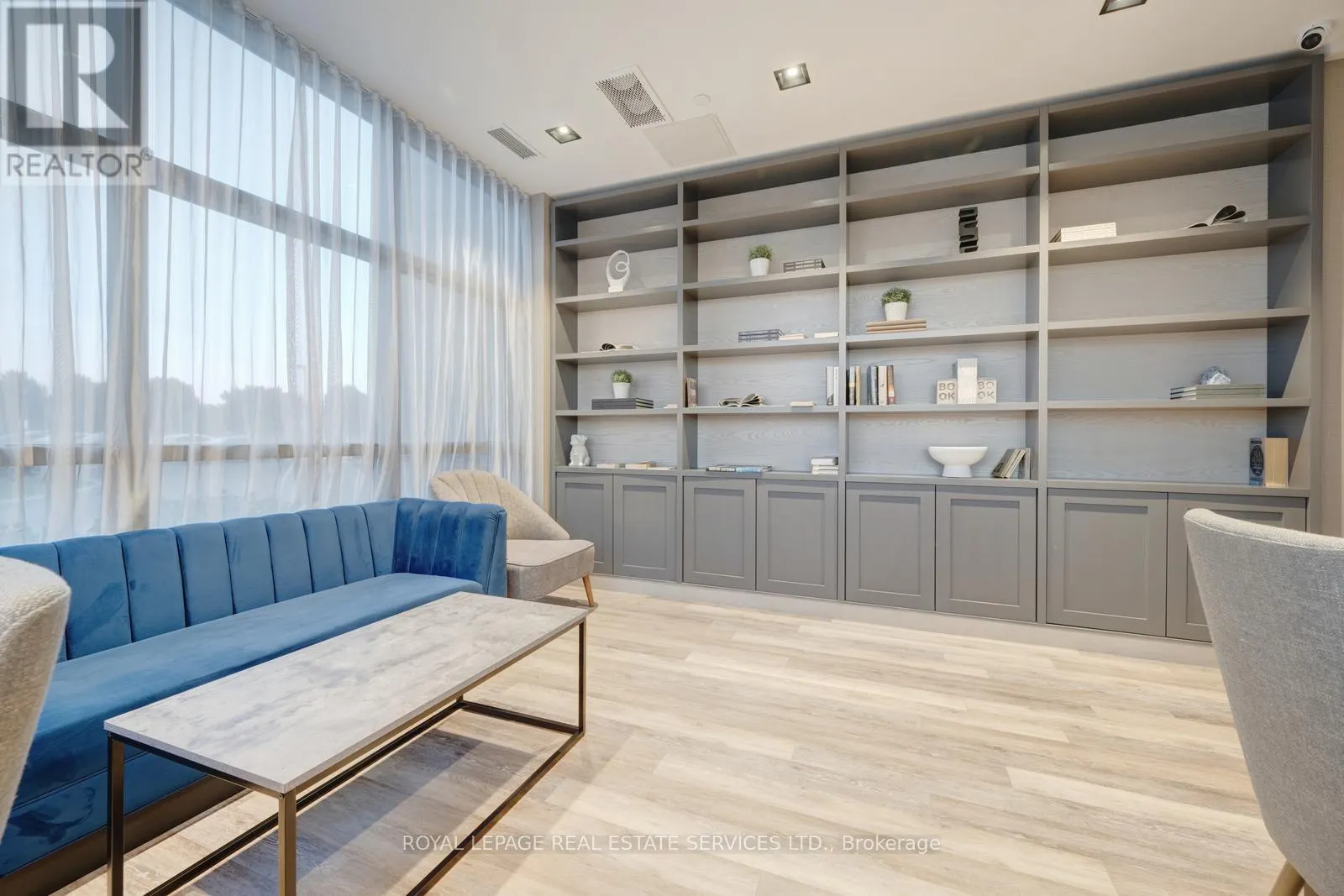 1010 - 4633 GLEN ERIN DRIVE