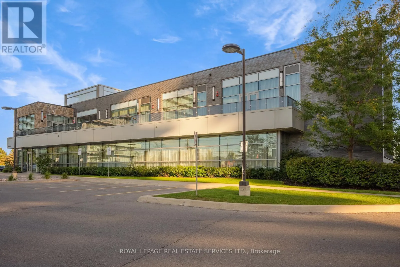 1010 - 4633 GLEN ERIN DRIVE