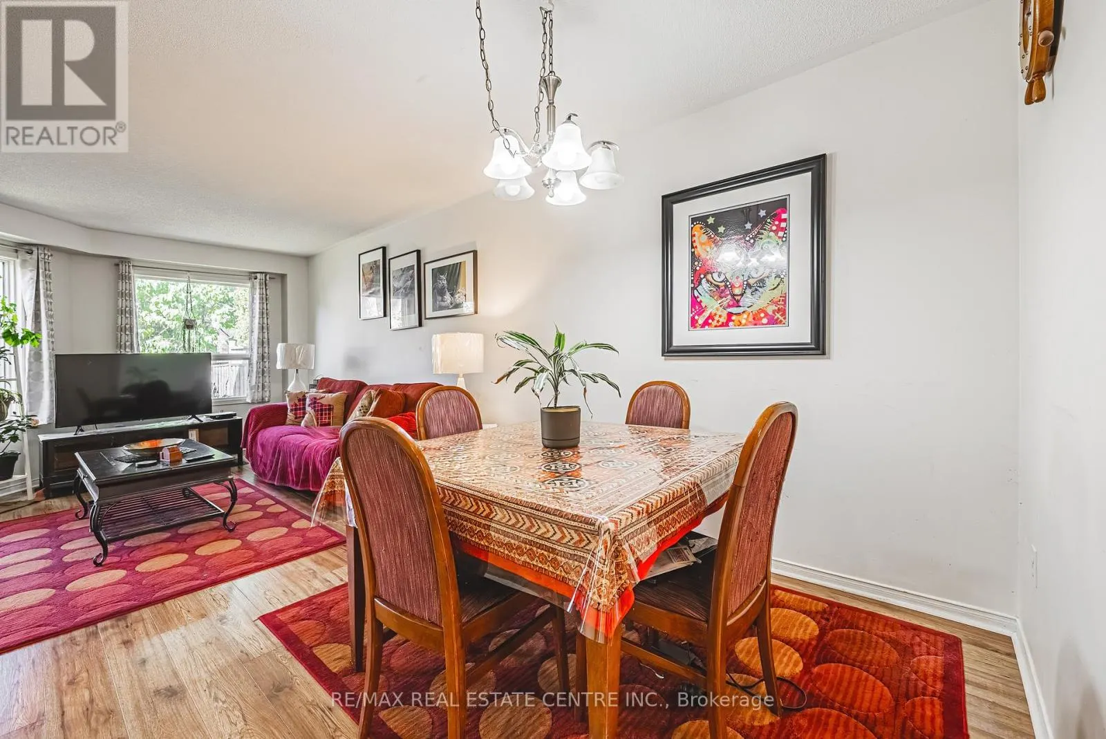 487 TAYLOR CRESCENT