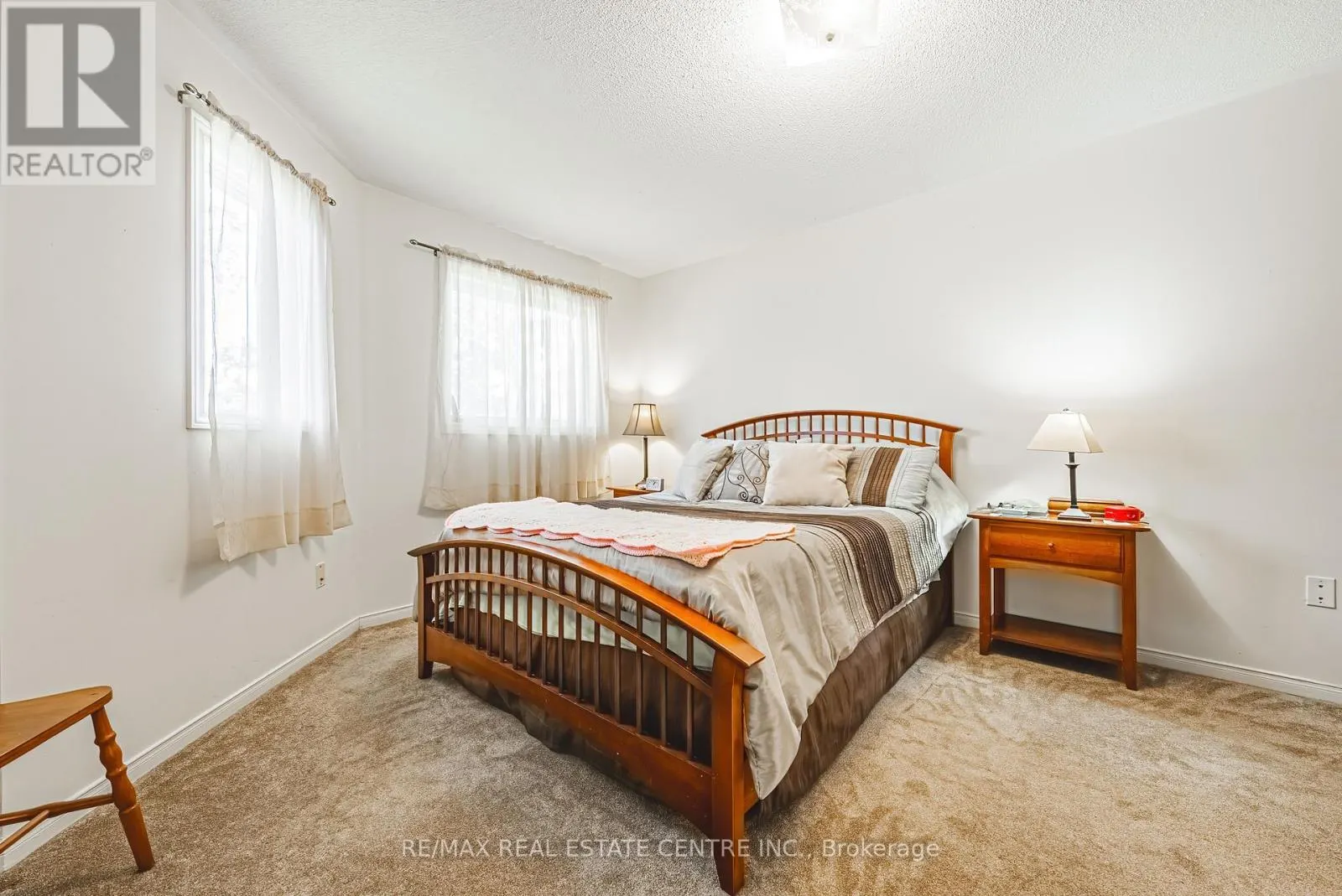 487 TAYLOR CRESCENT