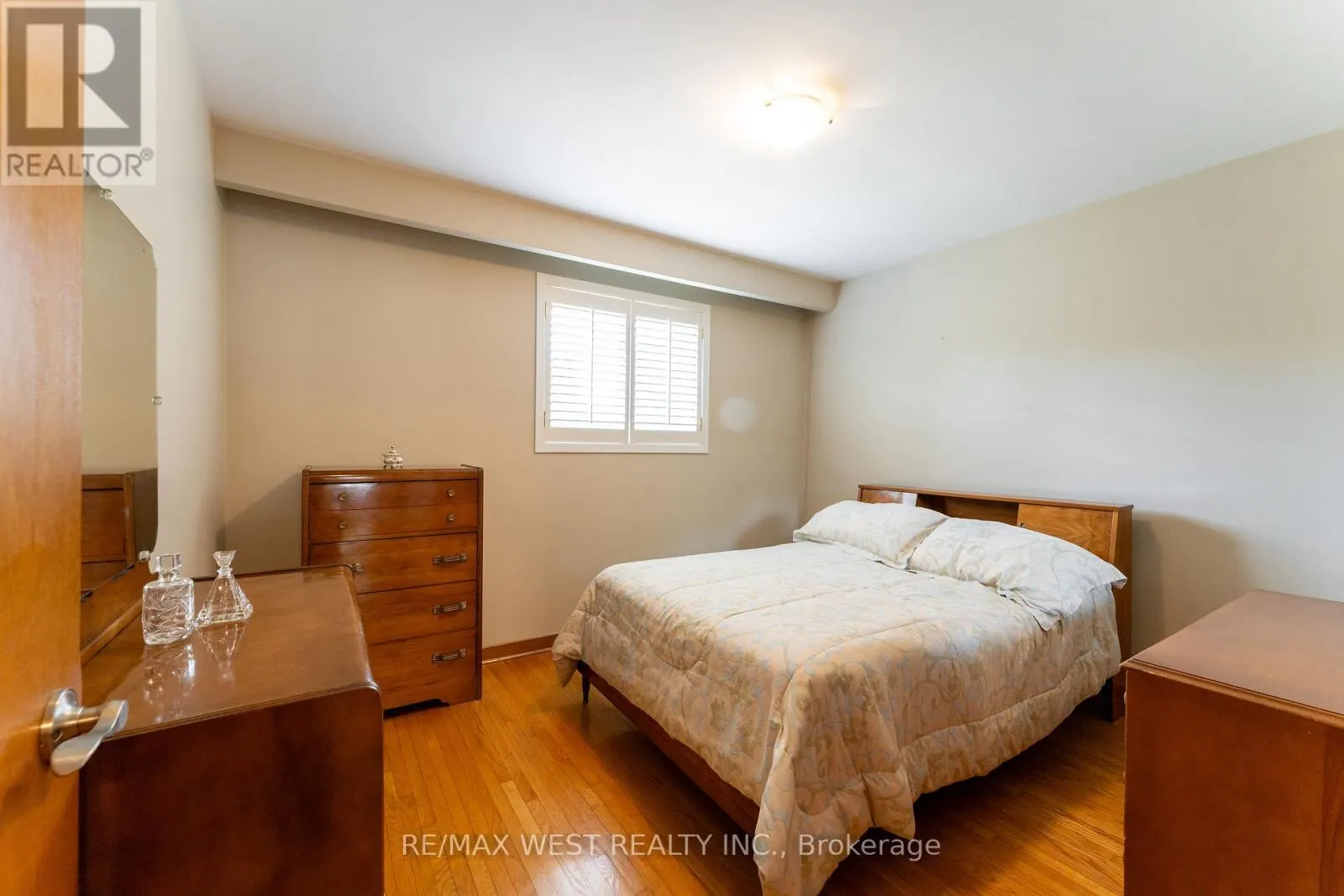 125 HONEYWOOD ROAD
