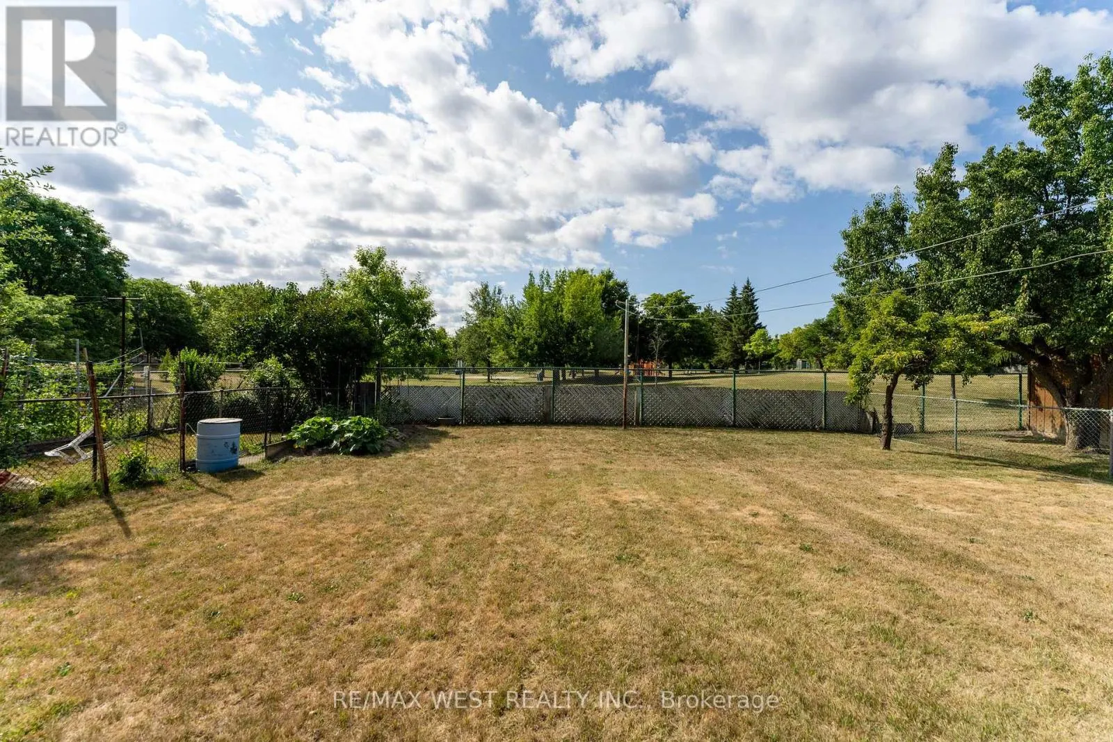 125 HONEYWOOD ROAD