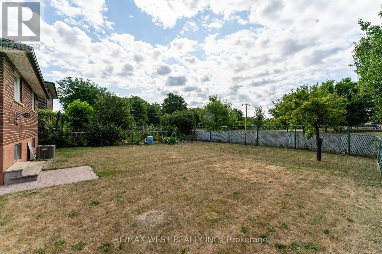 125 HONEYWOOD ROAD