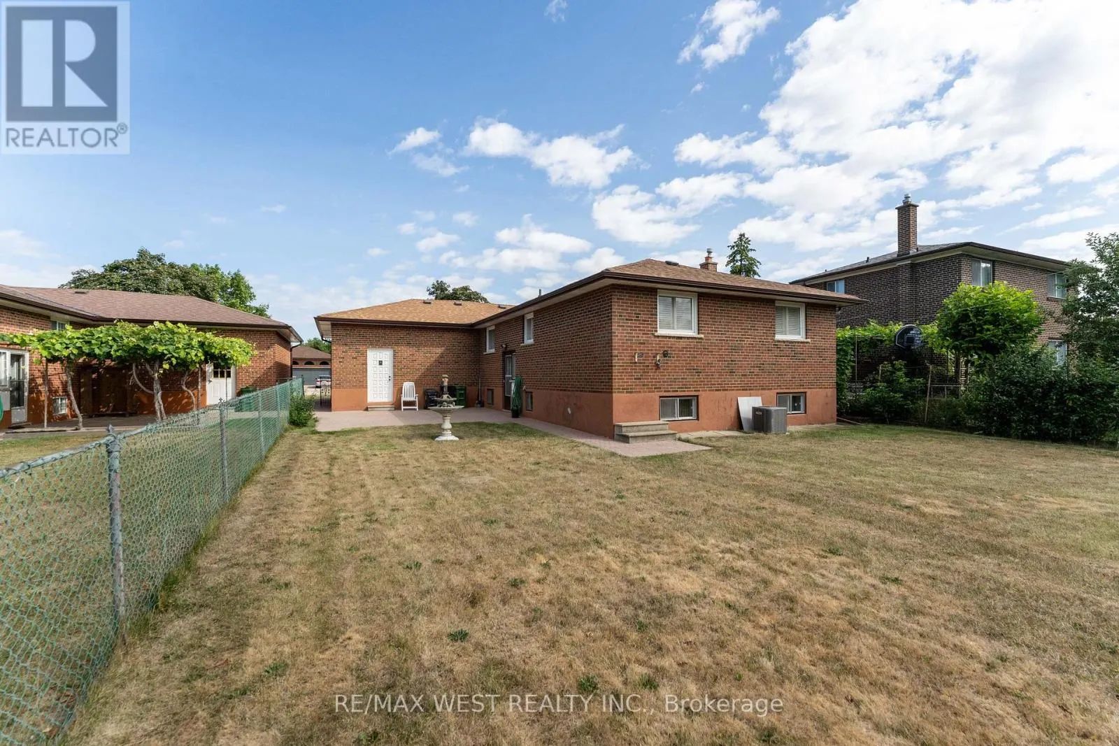 125 HONEYWOOD ROAD