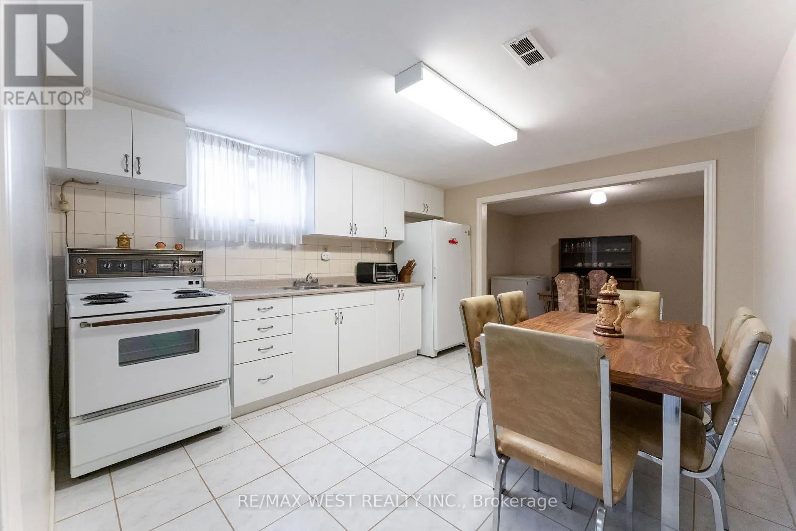 125 HONEYWOOD ROAD