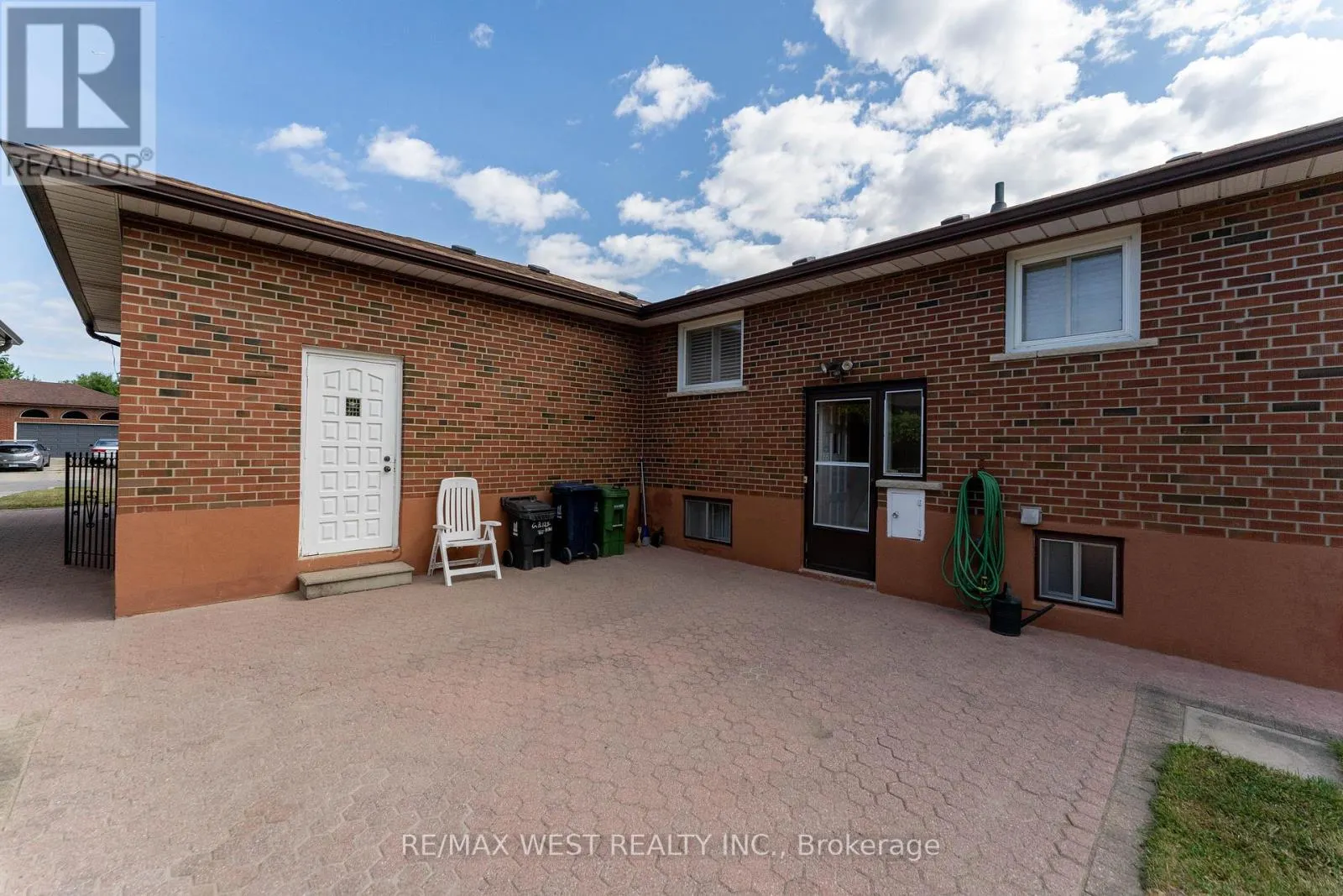 125 HONEYWOOD ROAD