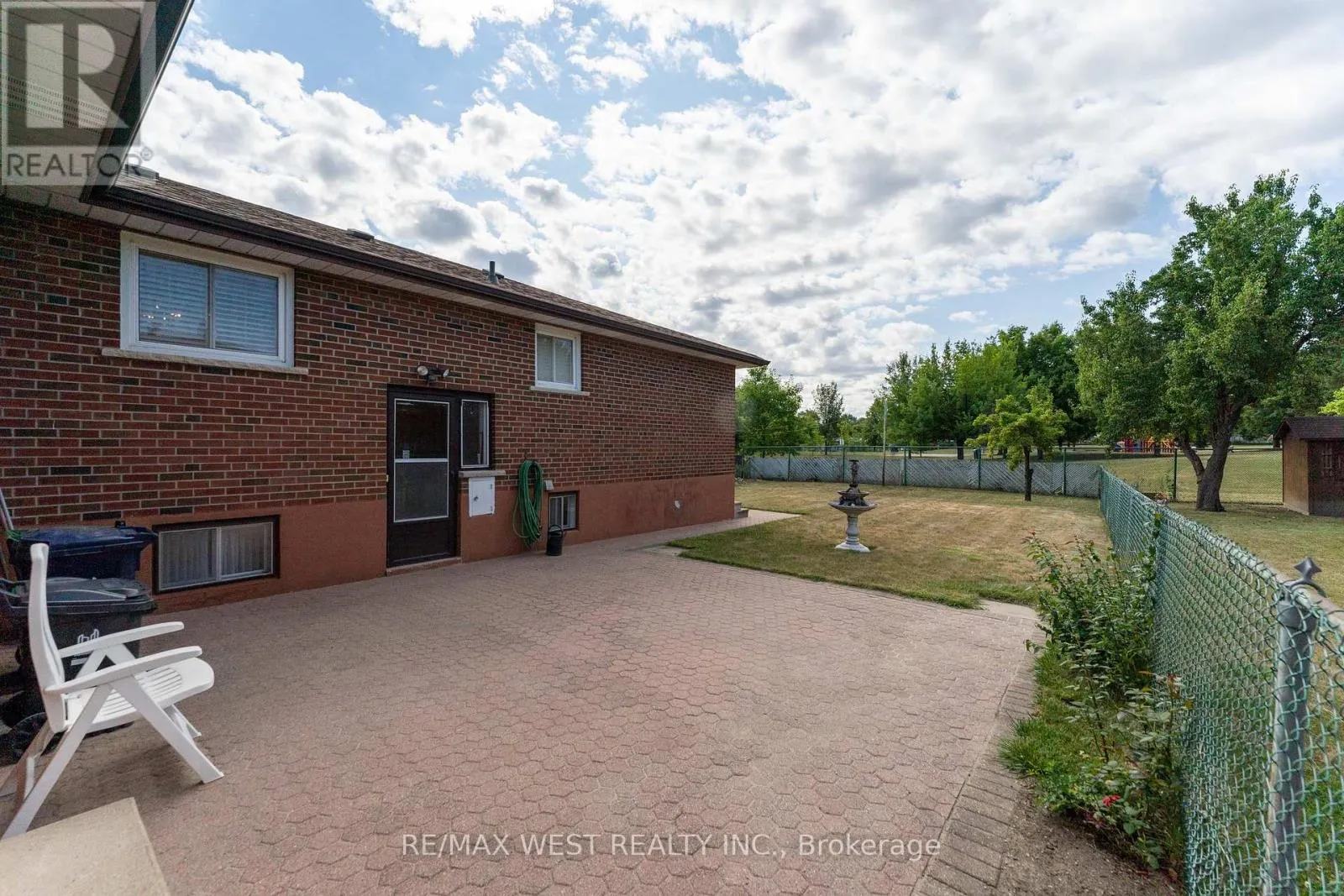125 HONEYWOOD ROAD