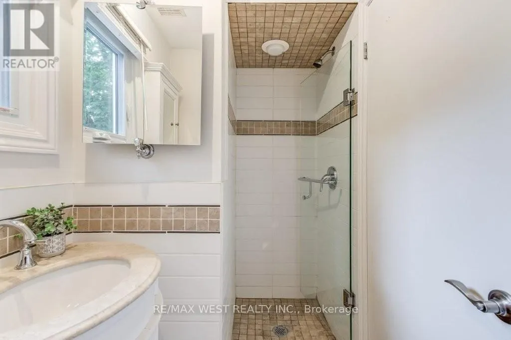 47 BREADNER DRIVE