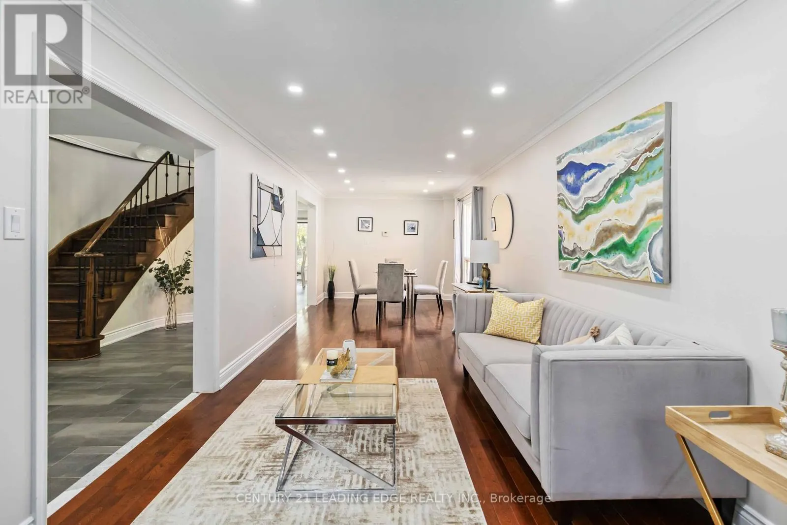 5201 CHAMPLAIN TRAIL