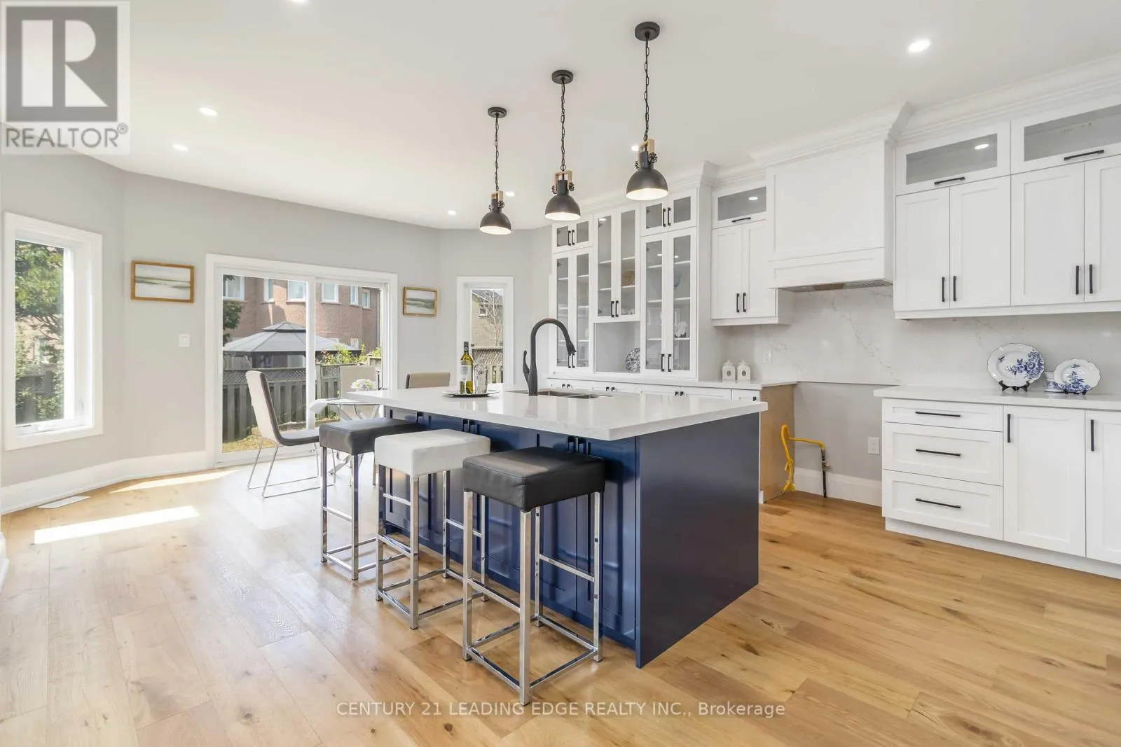 286 FERNFOREST DRIVE