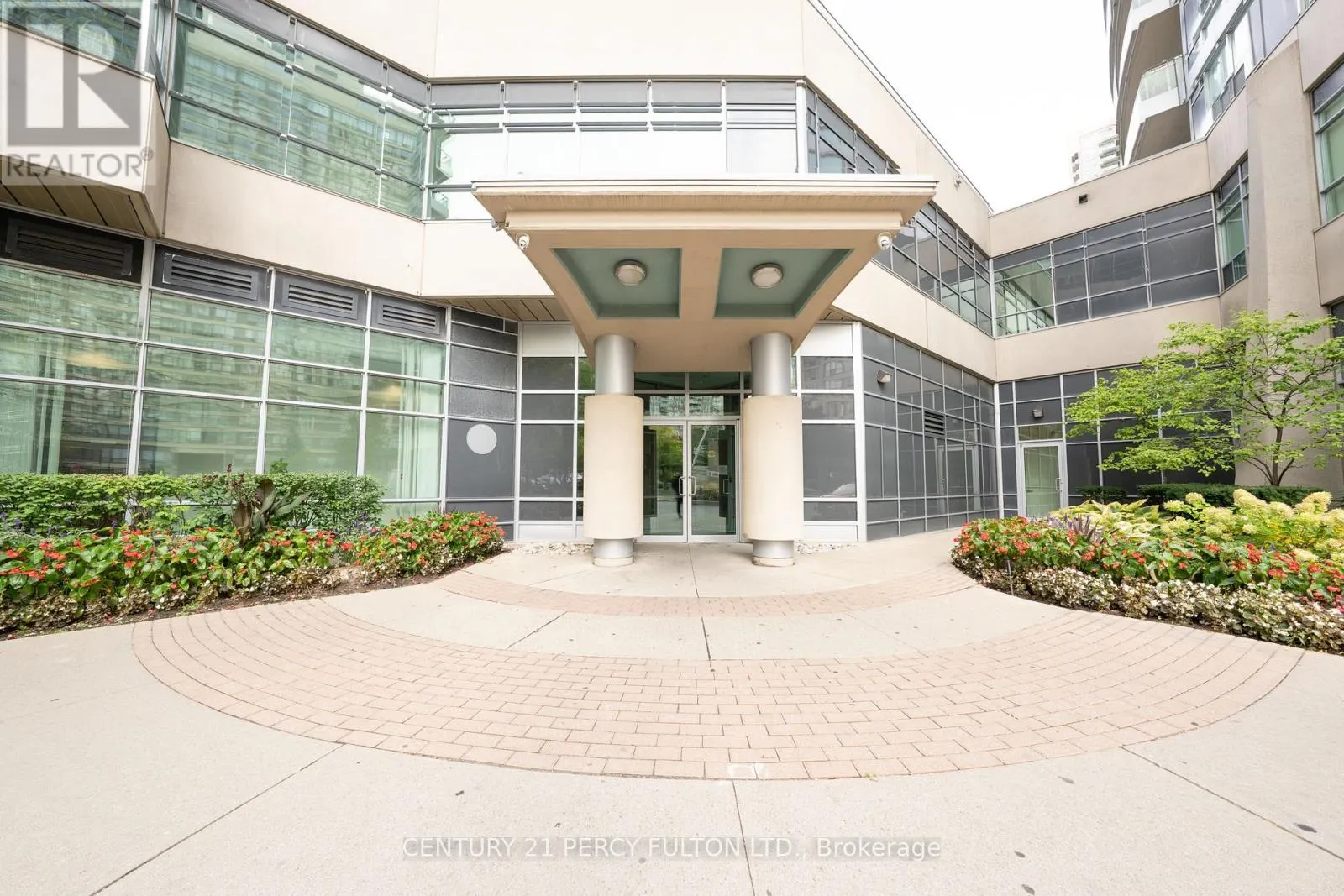 1003 - 33 ELM DRIVE W