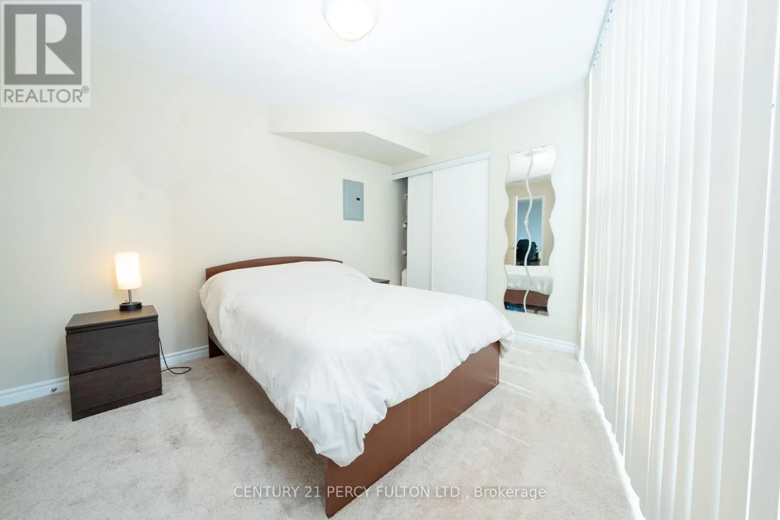 1003 - 33 ELM DRIVE W