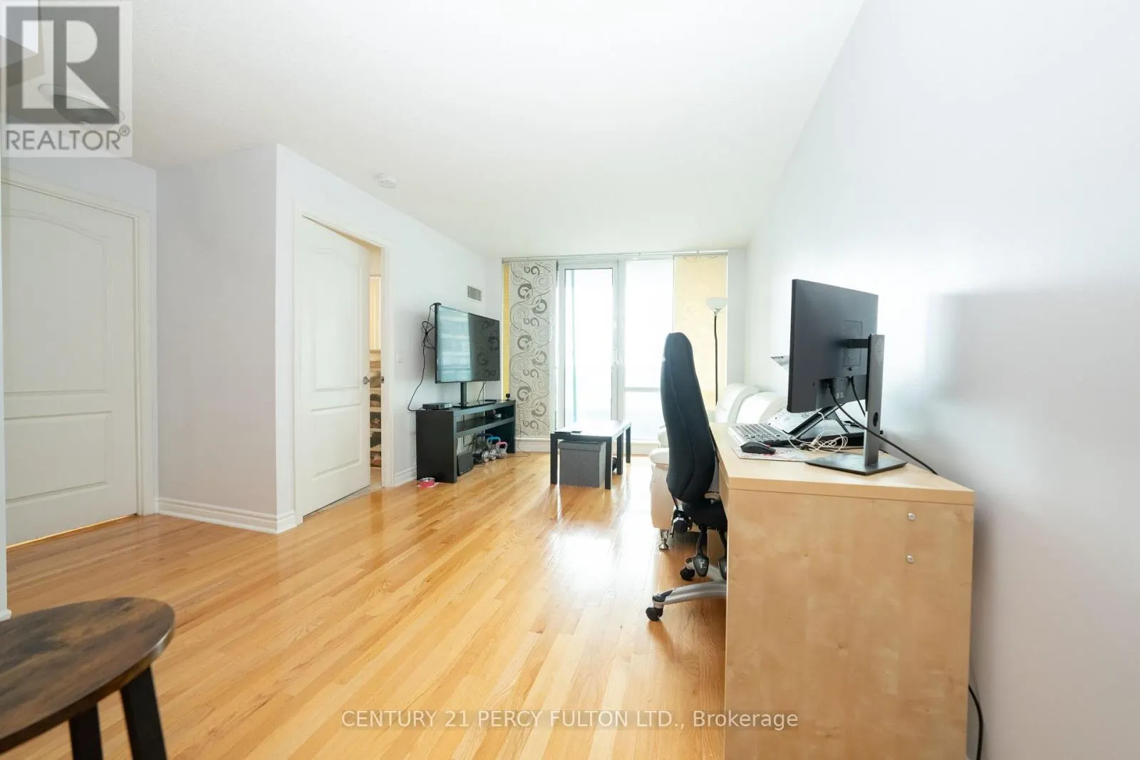 1003 - 33 ELM DRIVE W