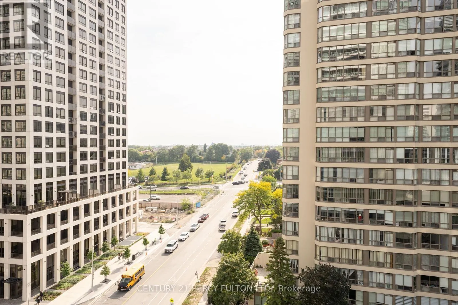 1003 - 33 ELM DRIVE W