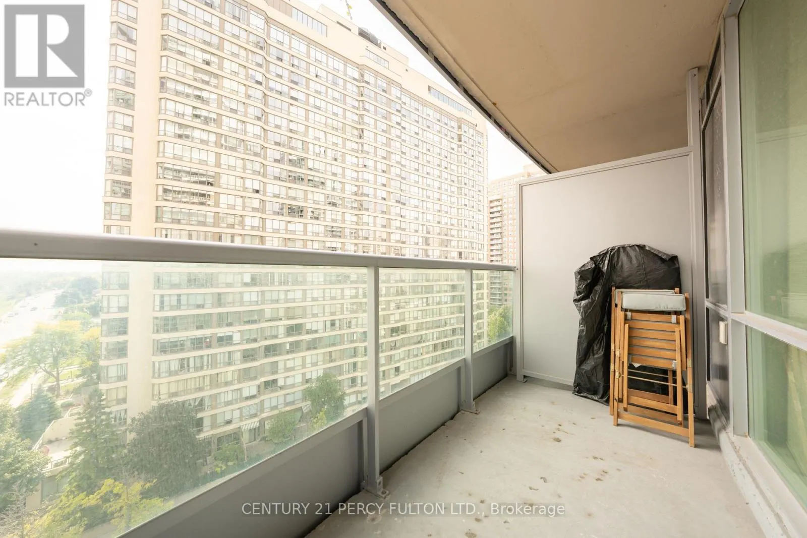 1003 - 33 ELM DRIVE W