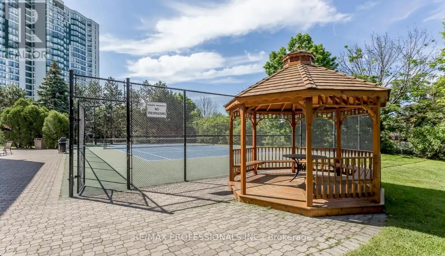 1502 - 50 KINGSBRIDGE GARDEN CIRCLE