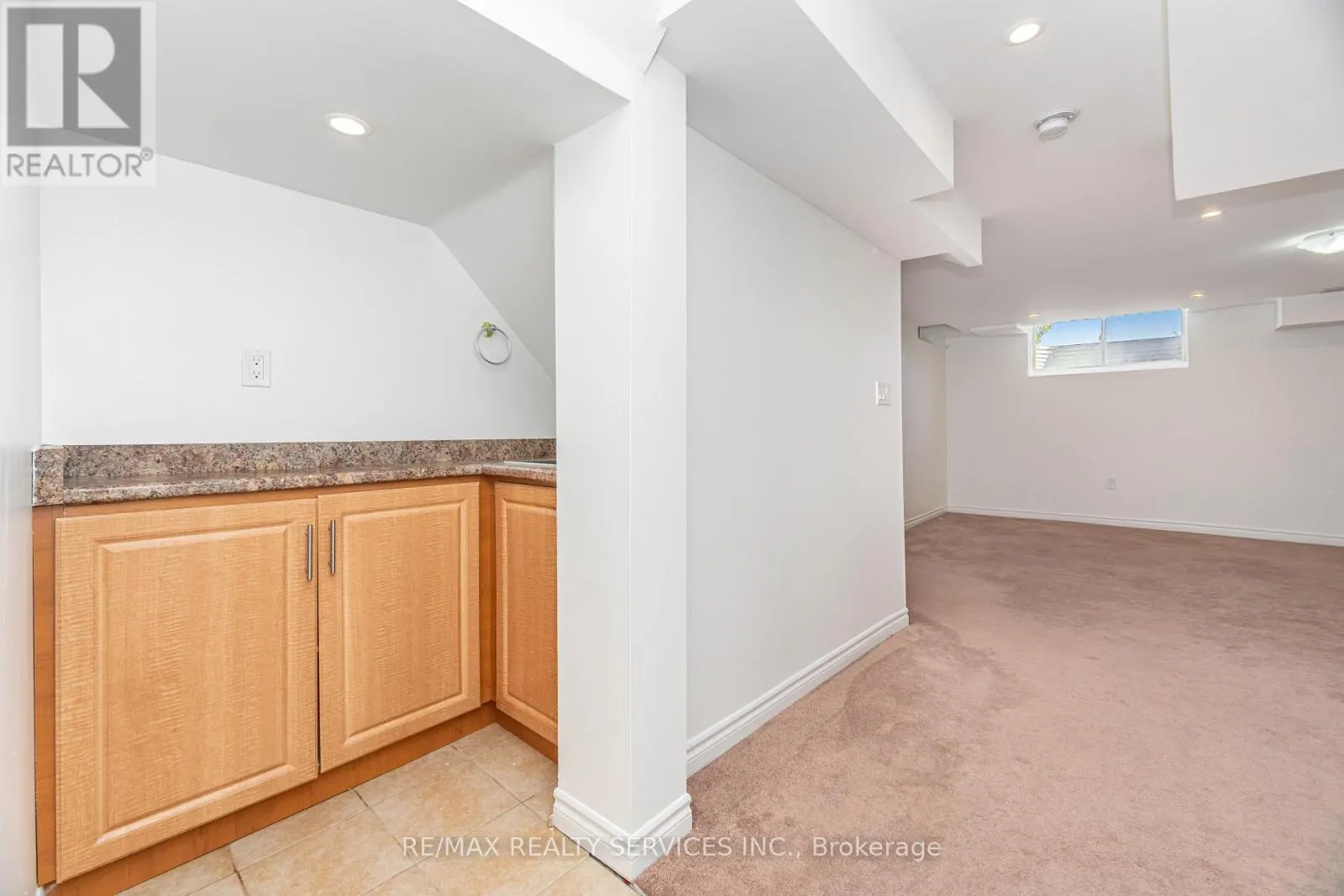 27 SUSSEXVALE DRIVE