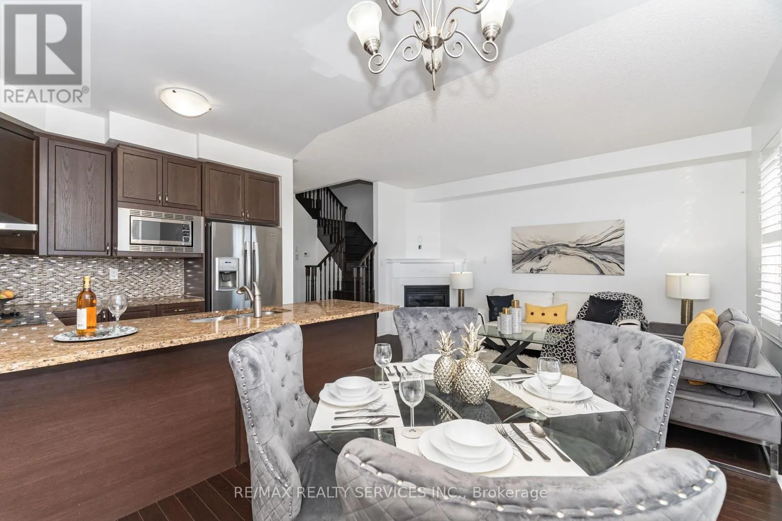 27 SUSSEXVALE DRIVE