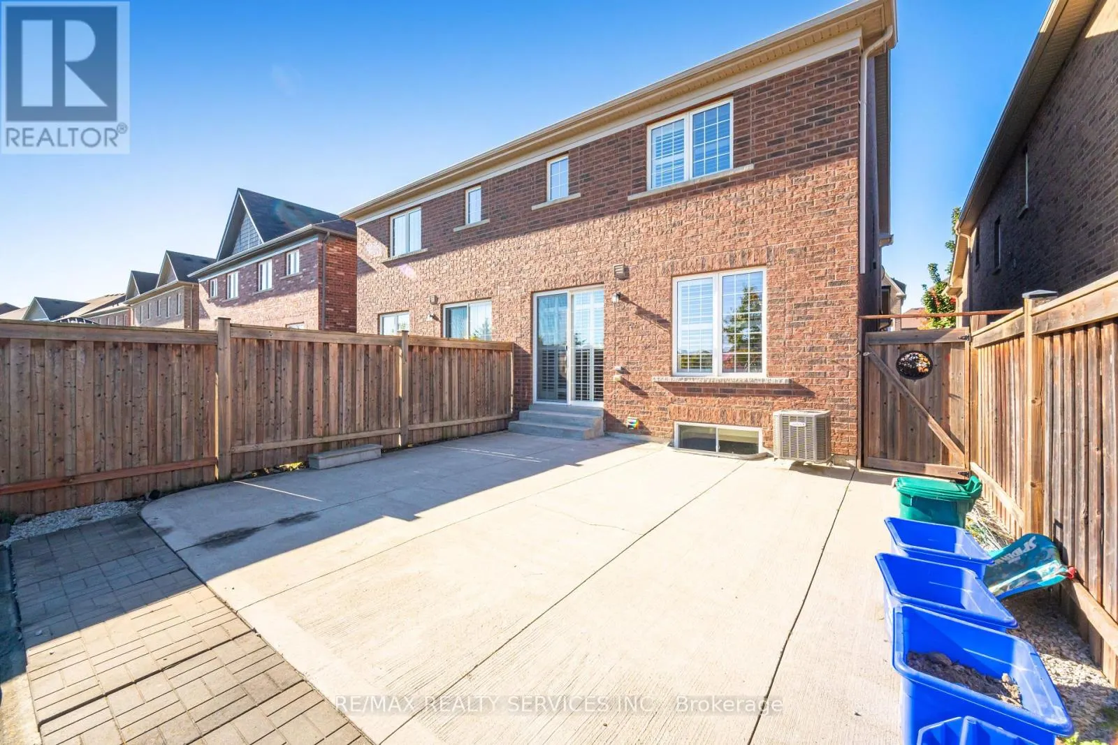 27 SUSSEXVALE DRIVE
