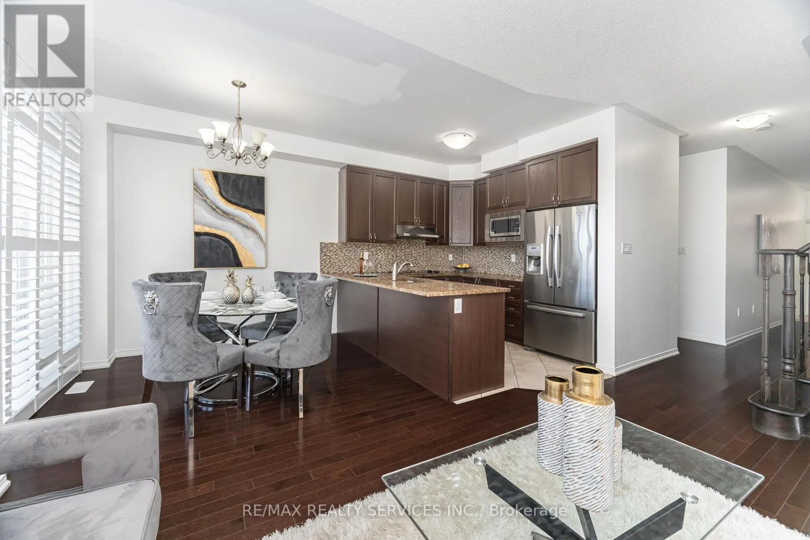27 SUSSEXVALE DRIVE