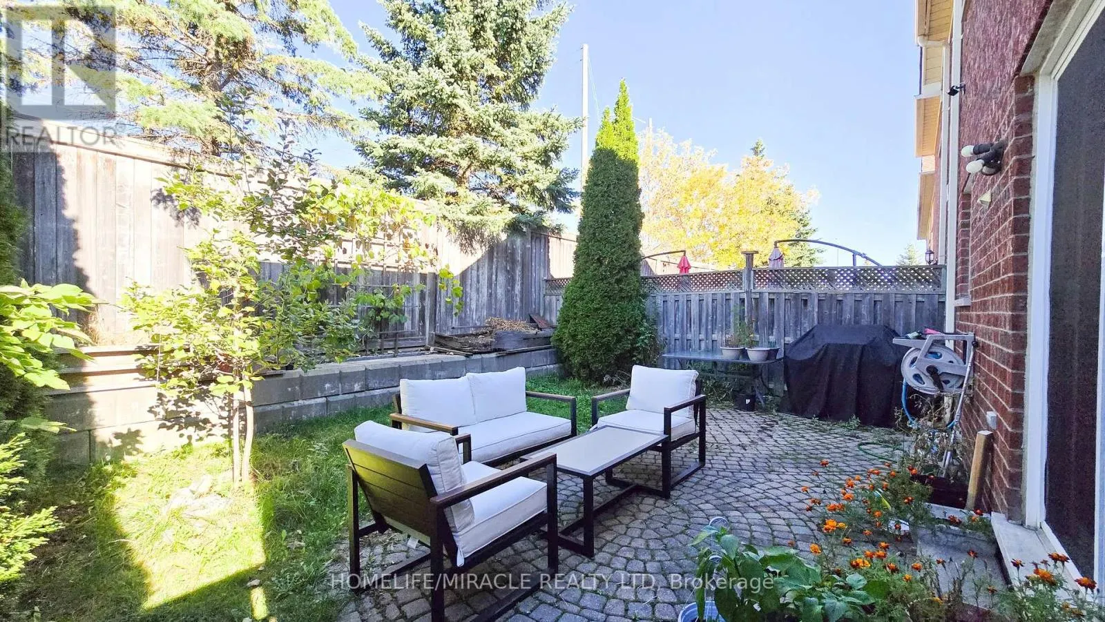 48 BRAMCEDAR CRESCENT