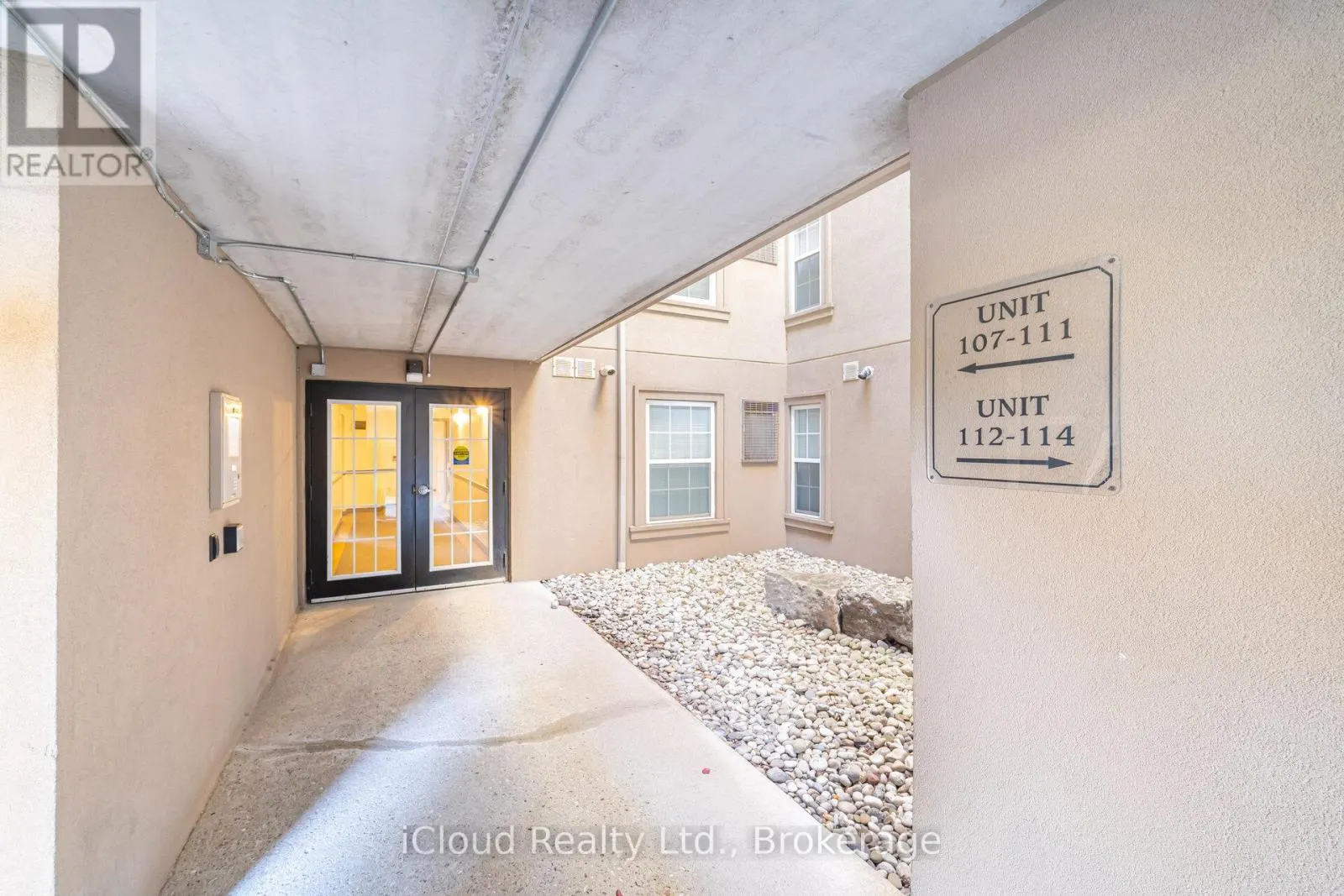 111 - 2035 APPLEBY LINE