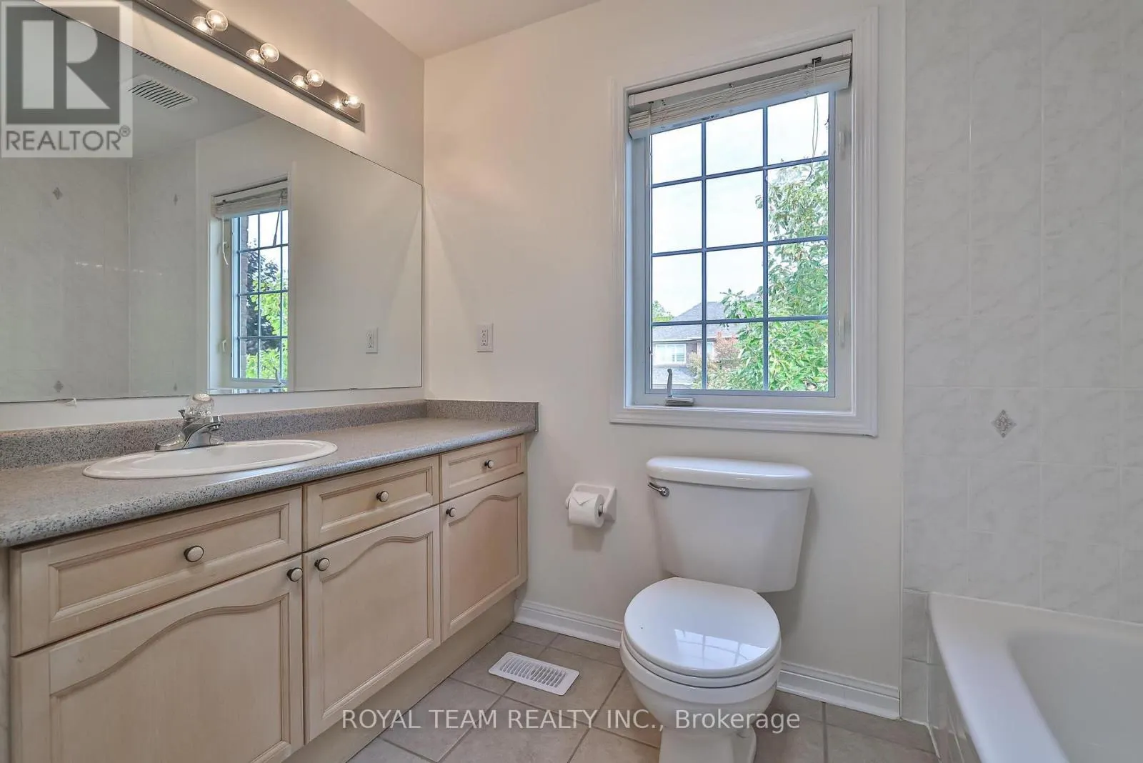 2439 HOLLYBROOK DRIVE