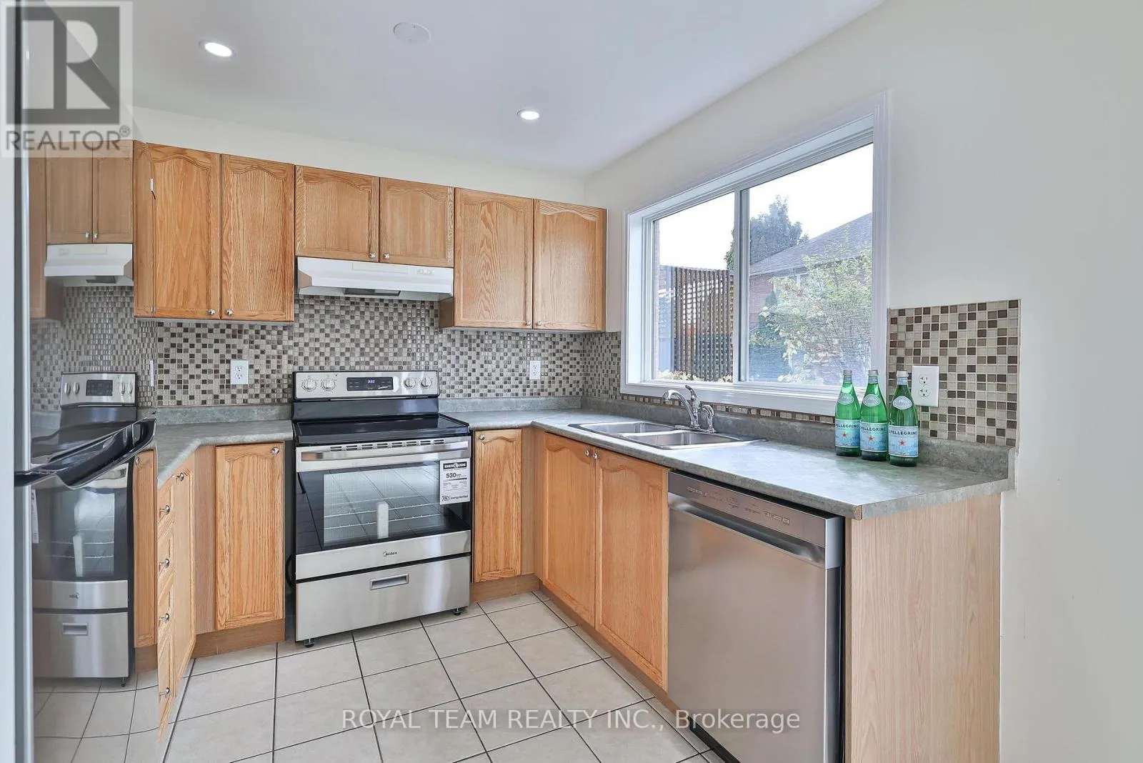 2439 HOLLYBROOK DRIVE