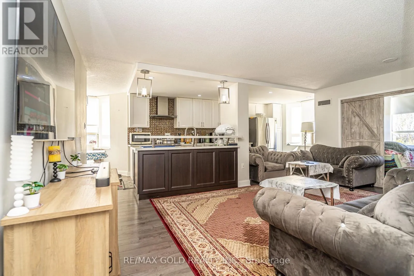 403 - 30 MALTA AVENUE