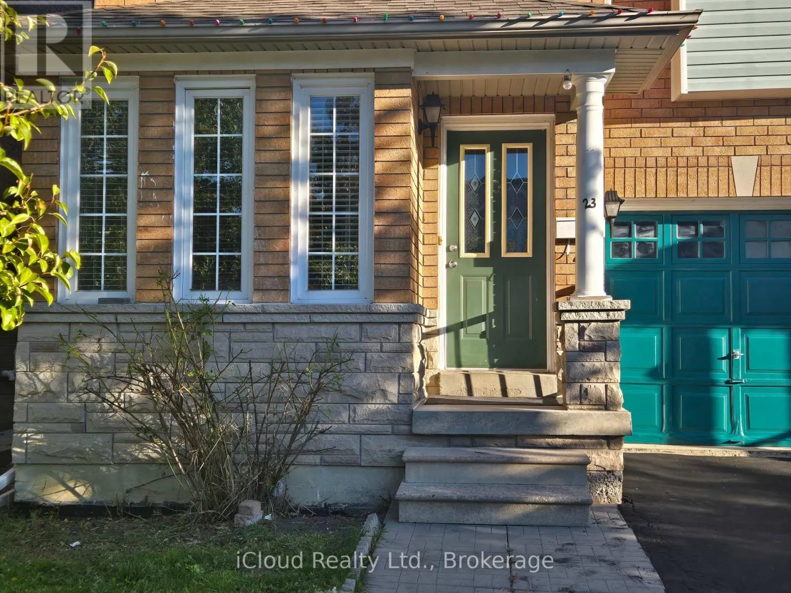 23 STREAMSIDE LANE