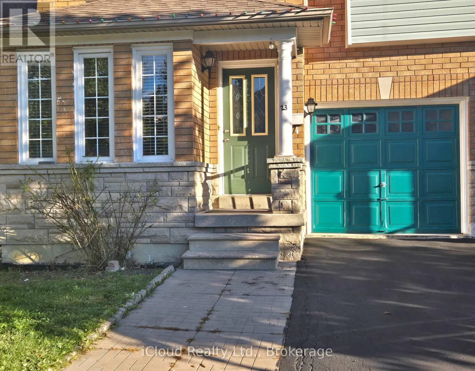23 STREAMSIDE LANE