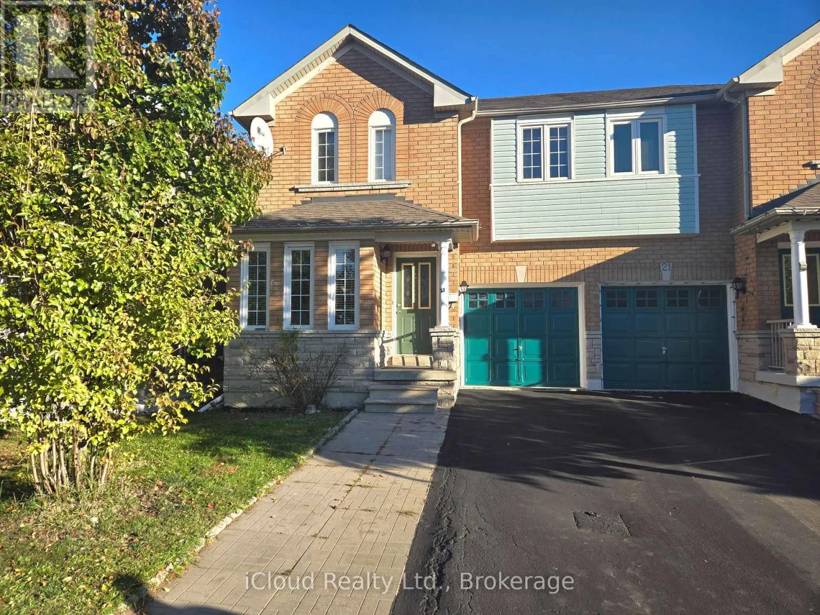 23 STREAMSIDE LANE