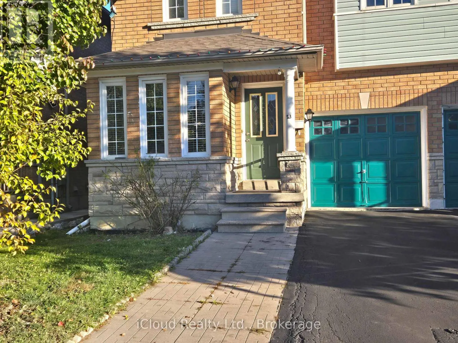23 STREAMSIDE LANE