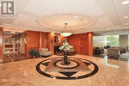 810 - 1403 ROYAL YORK ROAD