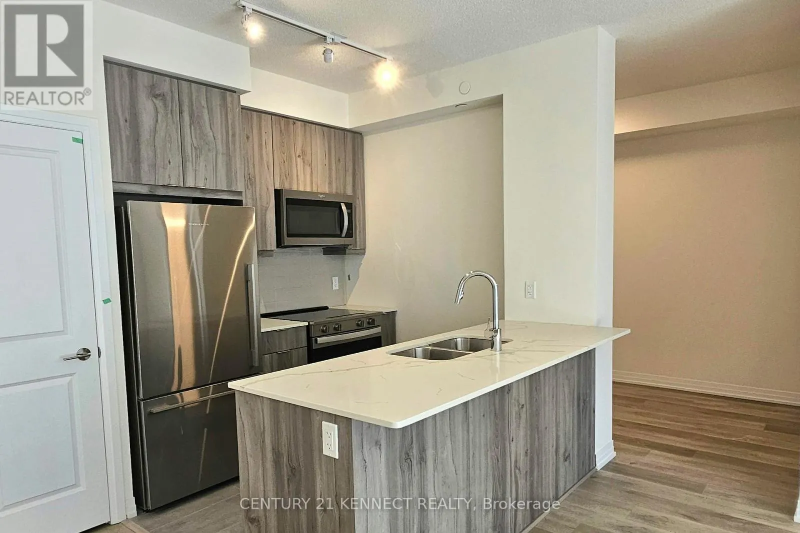 1705 - 15 WATERGARDEN DRIVE