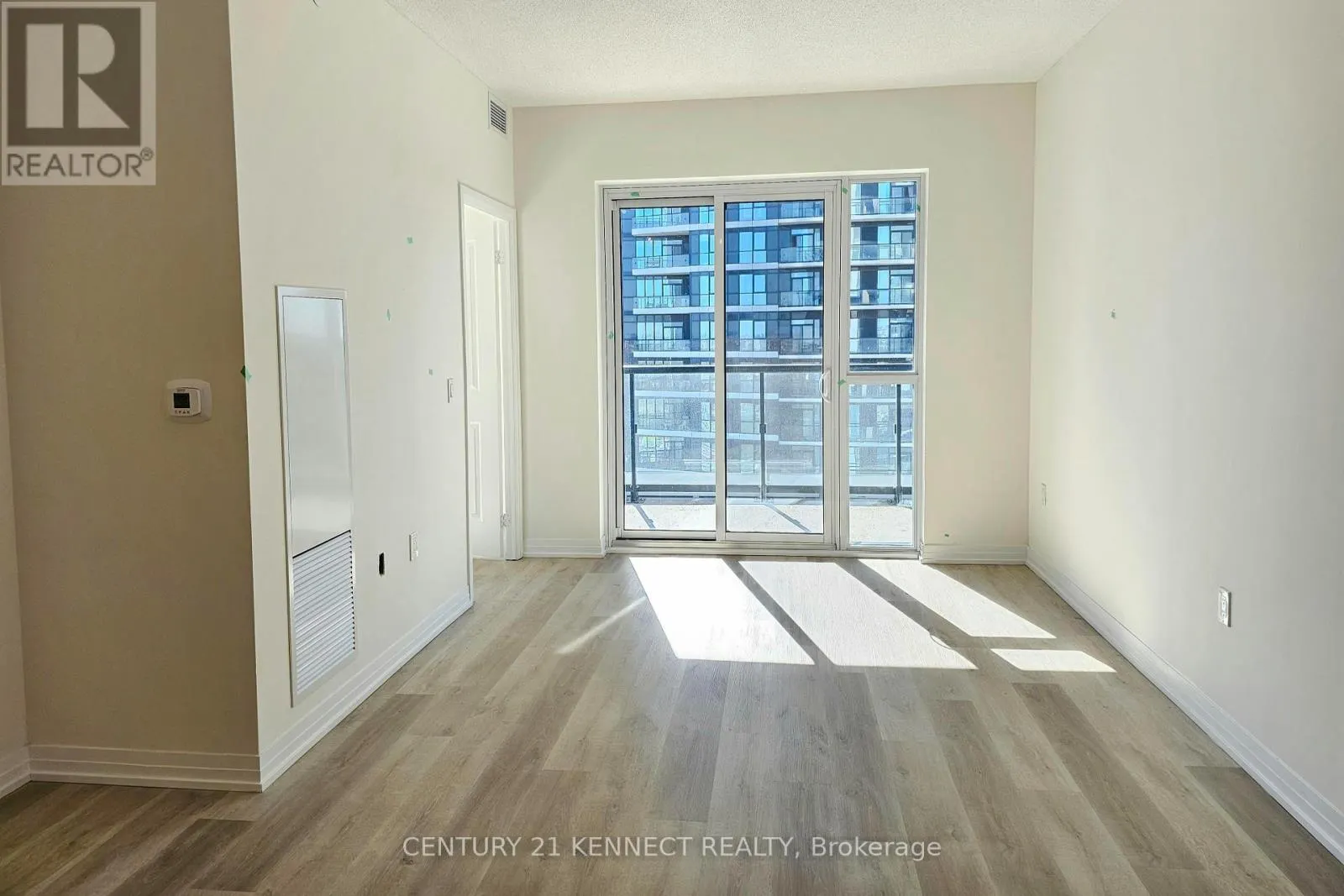 1705 - 15 WATERGARDEN DRIVE