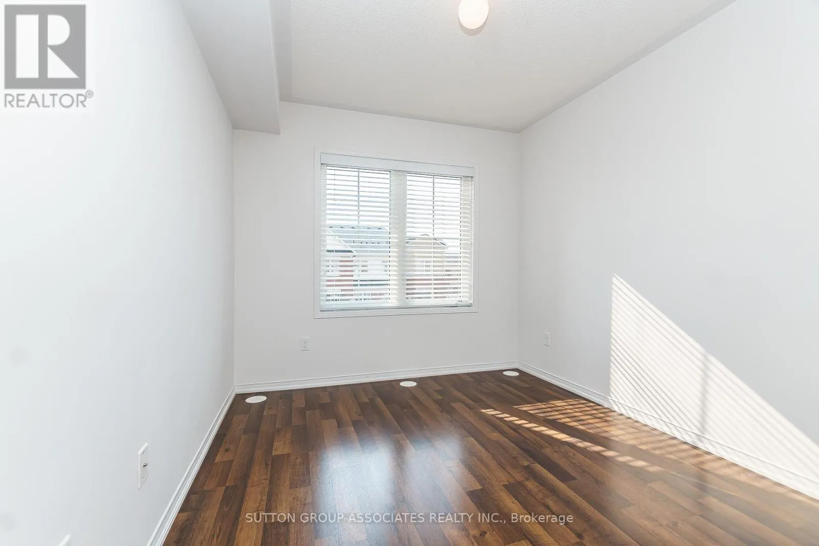 10 - 2508 POST ROAD