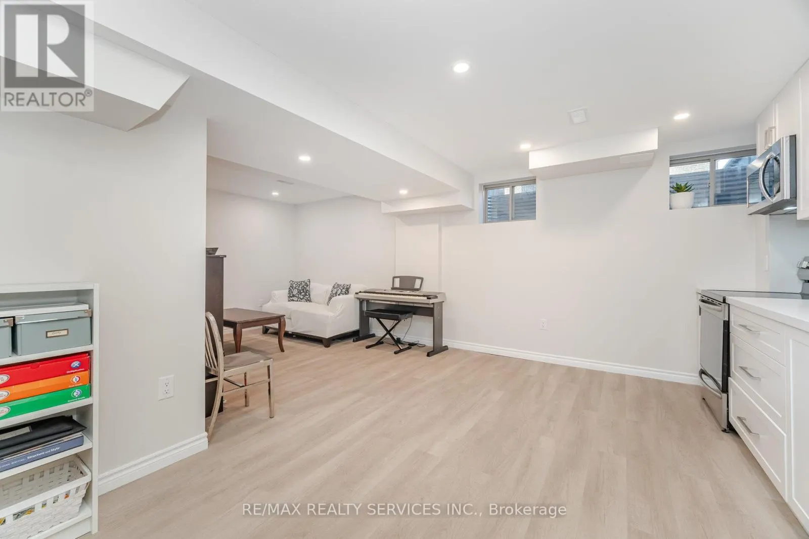 29 LIPPA DRIVE