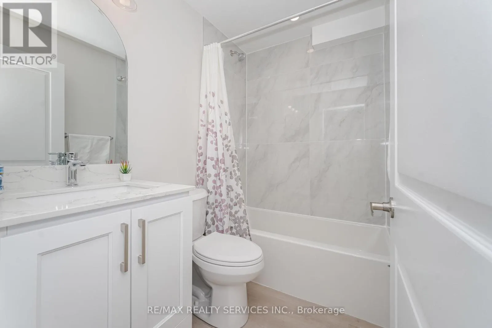 29 LIPPA DRIVE