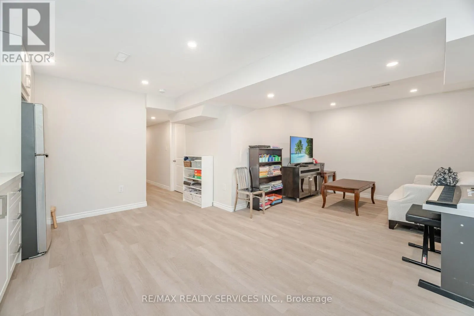 29 LIPPA DRIVE