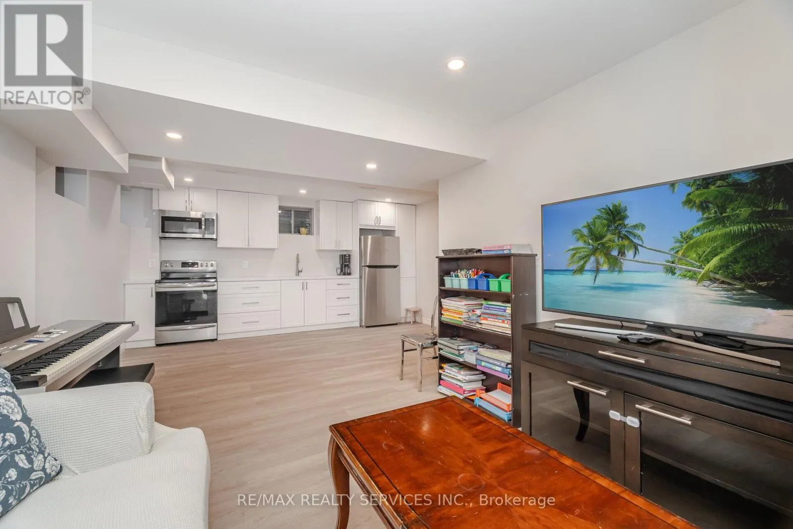 29 LIPPA DRIVE
