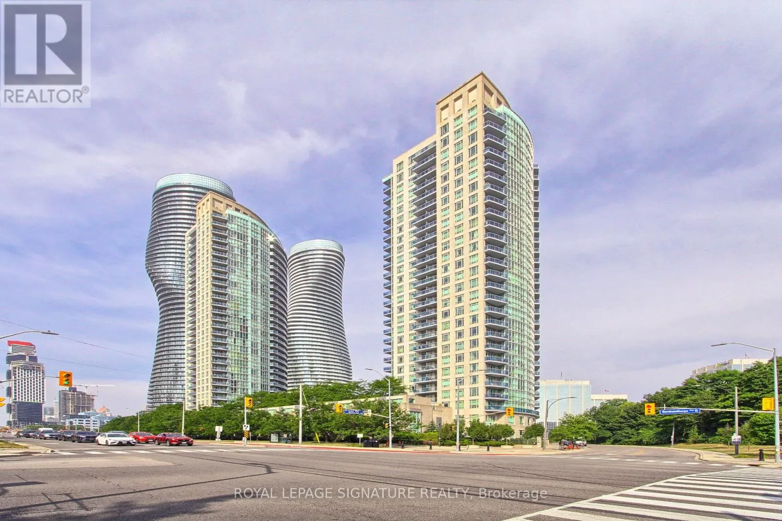 104 - 90 ABSOLUTE AVENUE