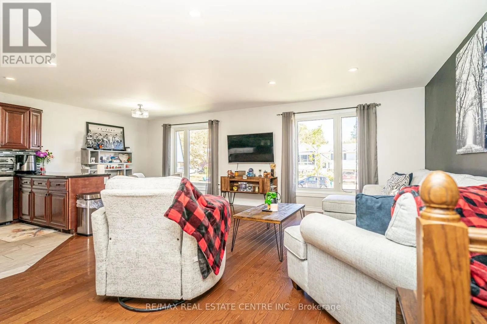 95 AVONMORE CRESCENT