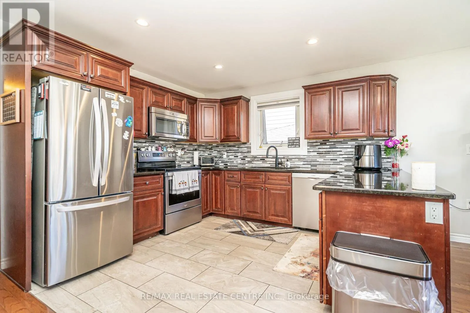 95 AVONMORE CRESCENT