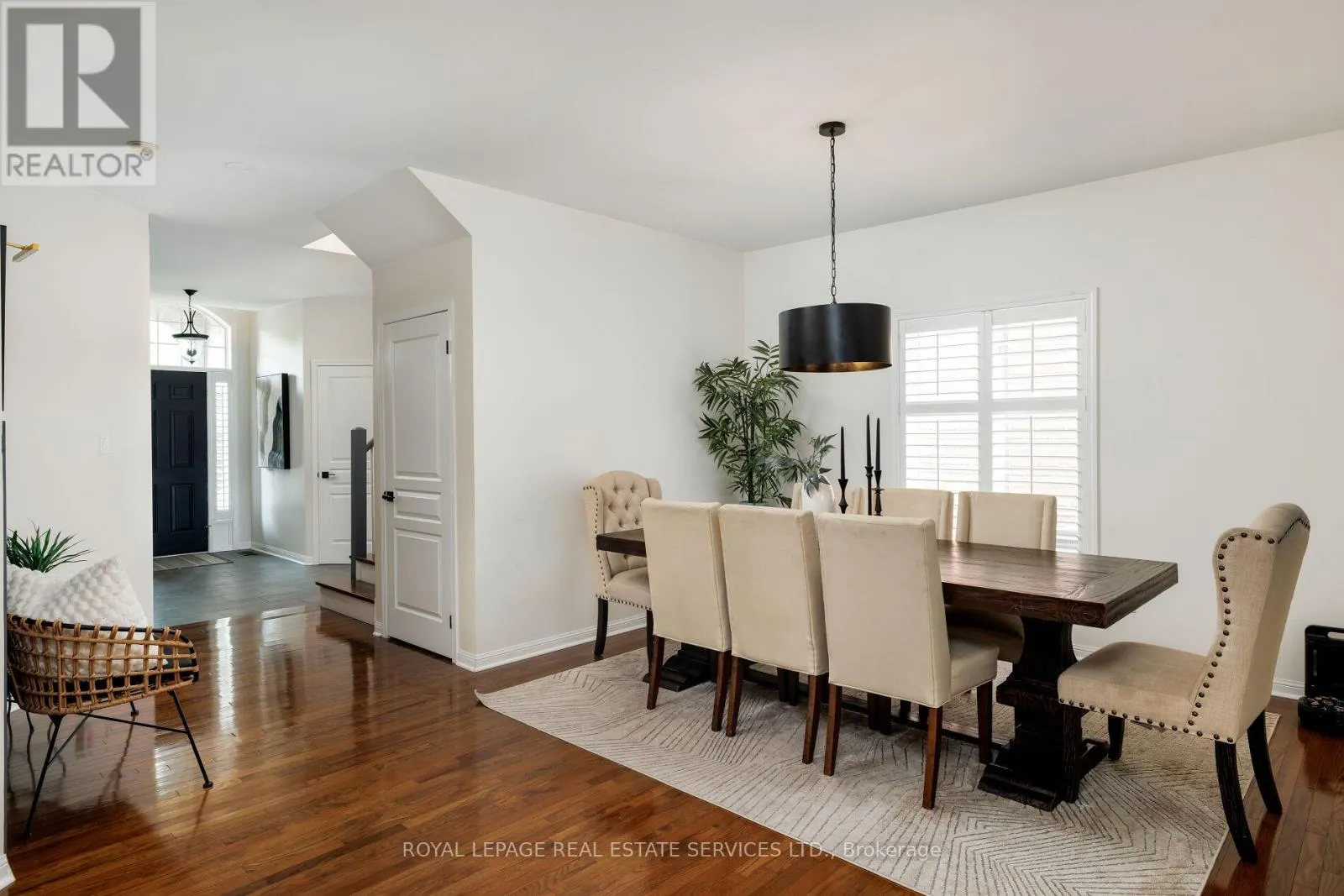 2202 BROOKHAVEN CRESCENT