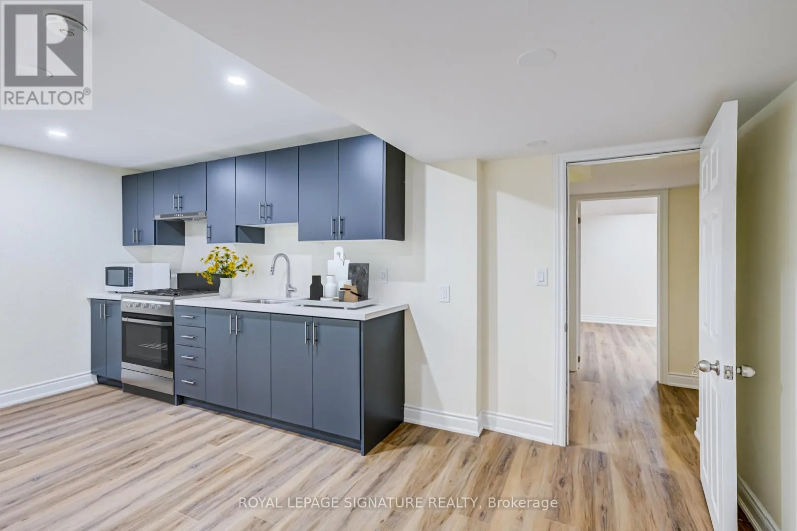 LOWER - 854 YATES DRIVE