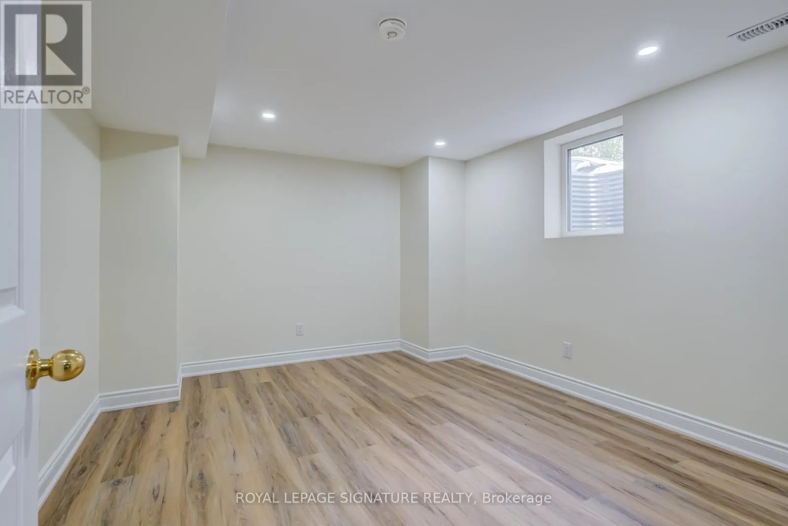 LOWER - 854 YATES DRIVE
